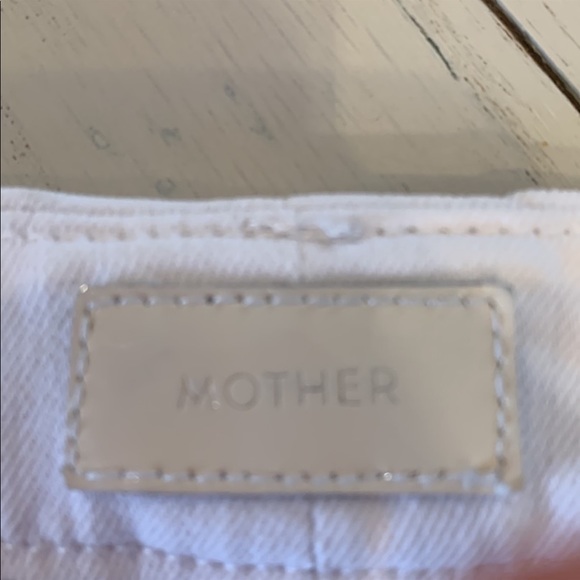 🔅 MOTHER: The Looker - Picture 2 of 3